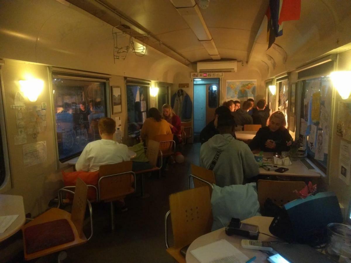 Train Lodge Амстердам Экстерьер фото